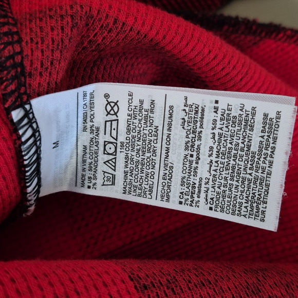 🎉 5/$15 | OLD NAVY | Red and Black Buffalo Check Pajama Top - Picture 6 of 6